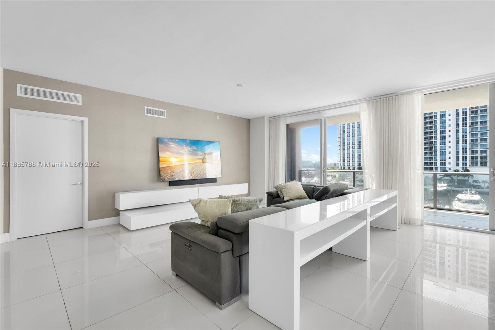MARINA PALMS RESIDENCES N - Residential
