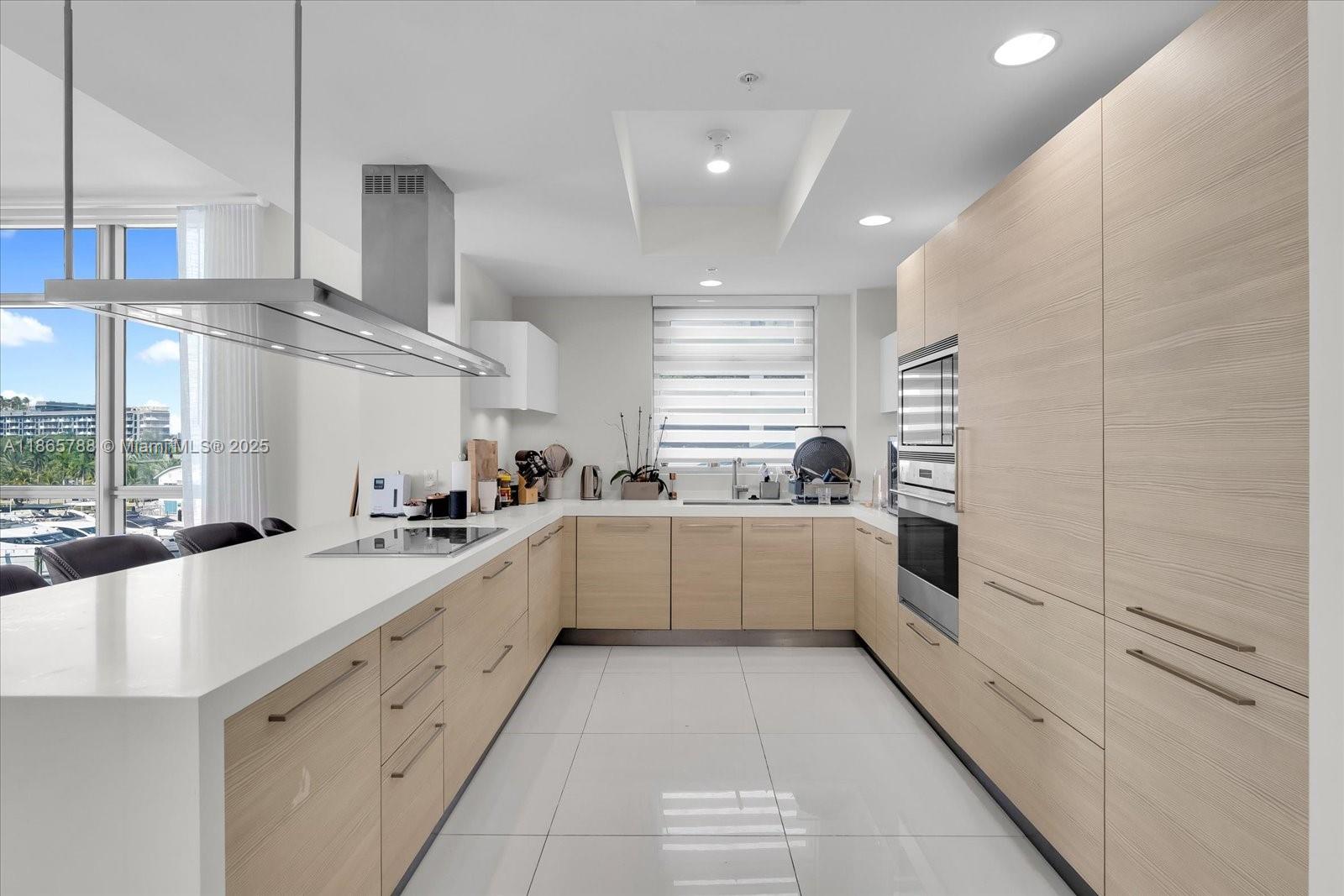 MARINA PALMS RESIDENCES N - Residential