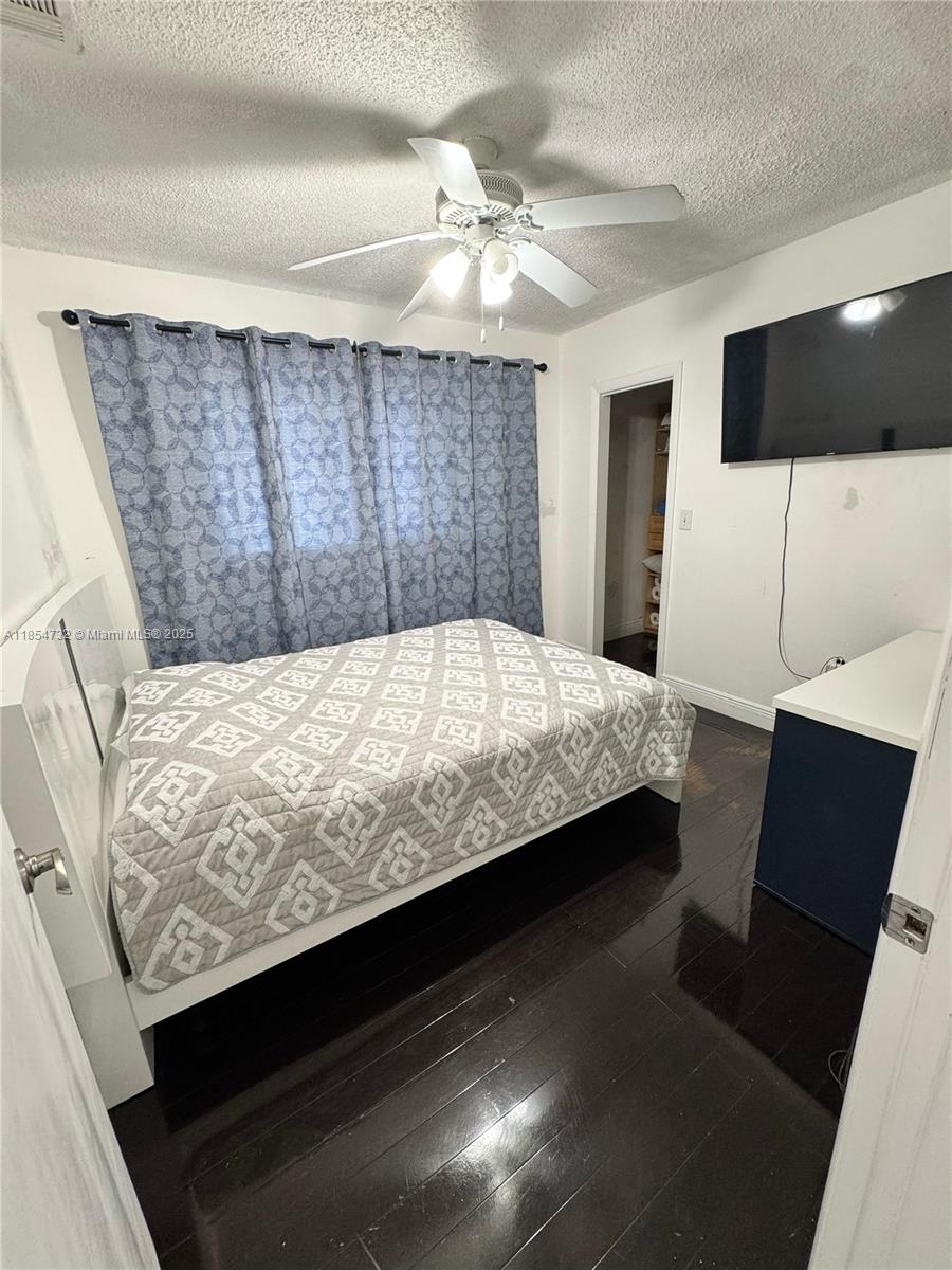 VALENCIA CONDO - Residential