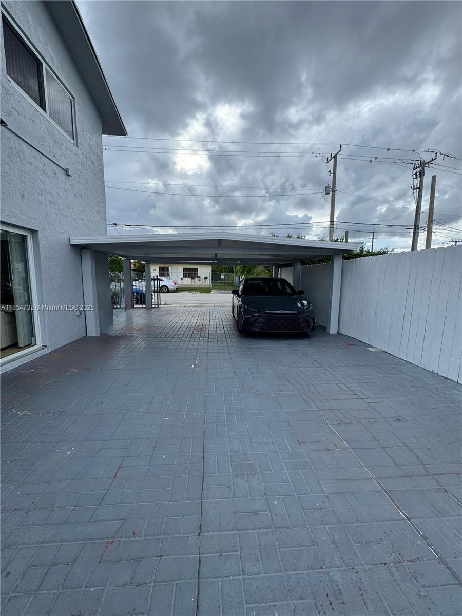 VALENCIA CONDO - Residential