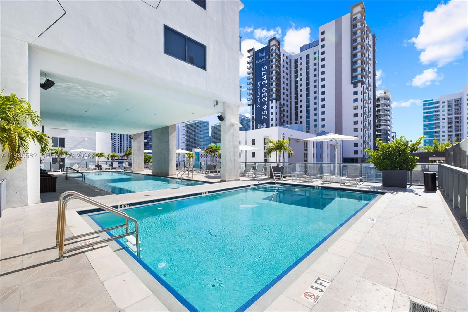 SMART BRICKELL - Residential