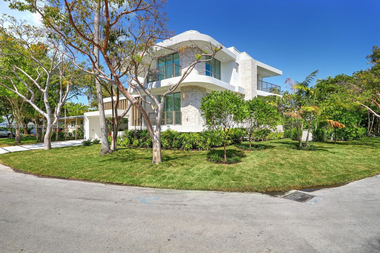 TROPICAL ISLE HOMES SUB 4 - Residential