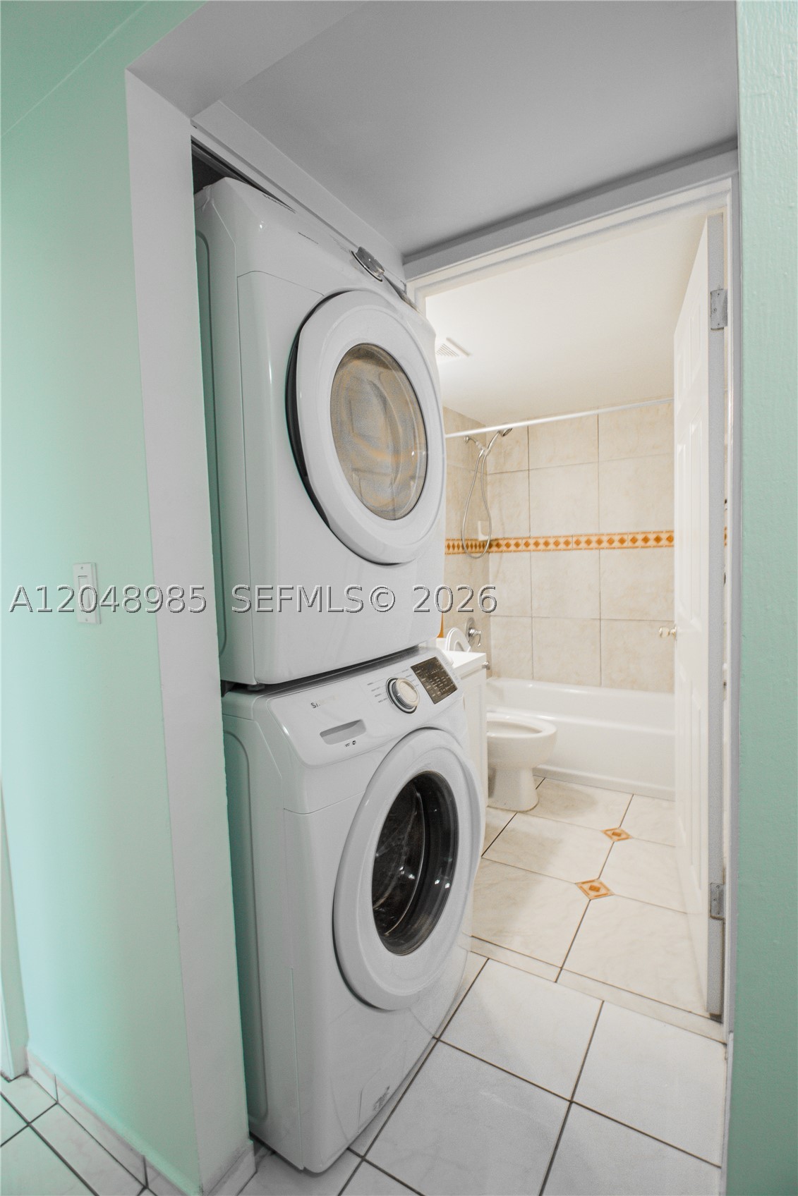 BELINDA GARDENS CONDO - Residential Lease