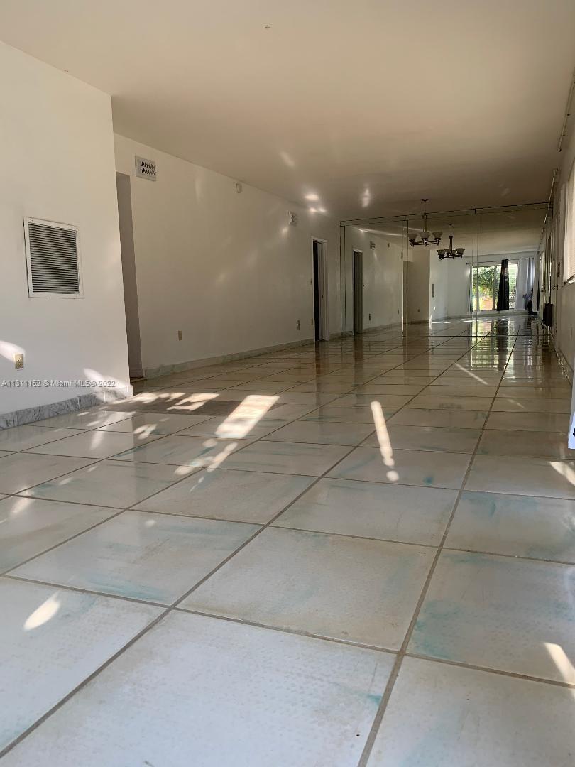 9400 CONDO APTS - Residential