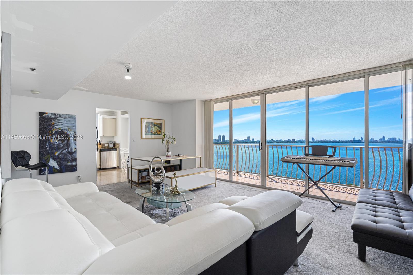 THE GRANDVIEW PALACE COND - Residential
