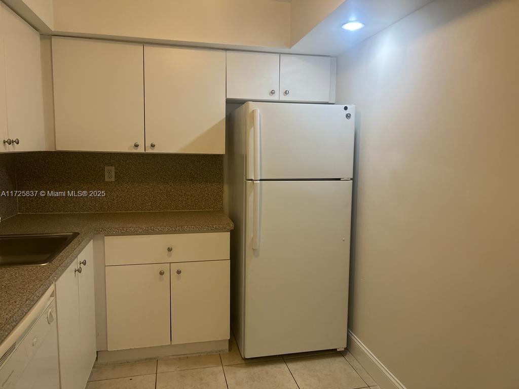BAYVIEW PALMS CONDO - Residential