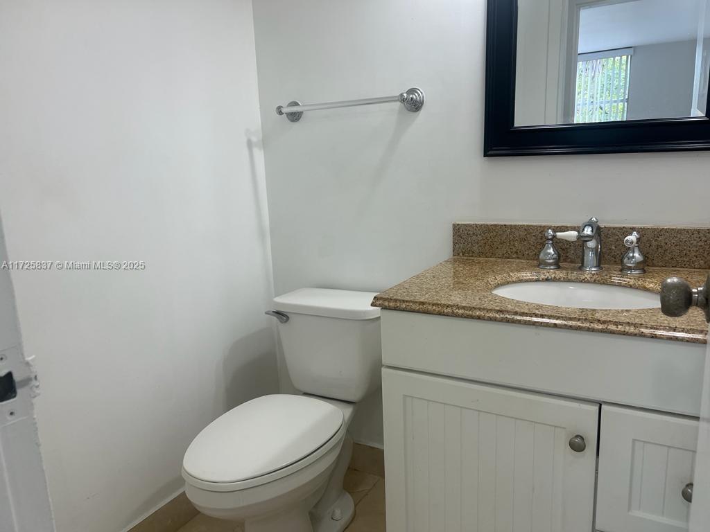 BAYVIEW PALMS CONDO - Residential