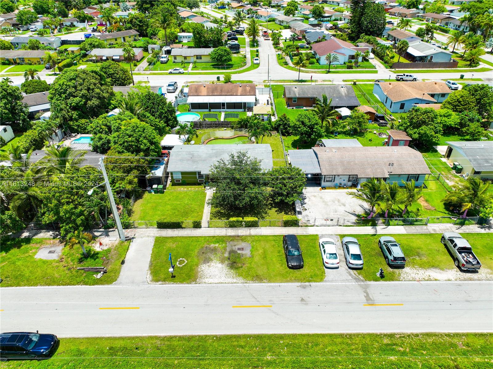 AVOCADO VILLAS - Residential