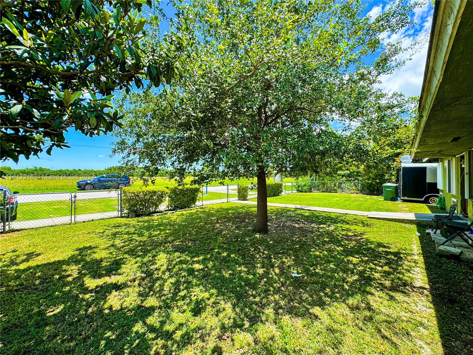 AVOCADO VILLAS - Residential