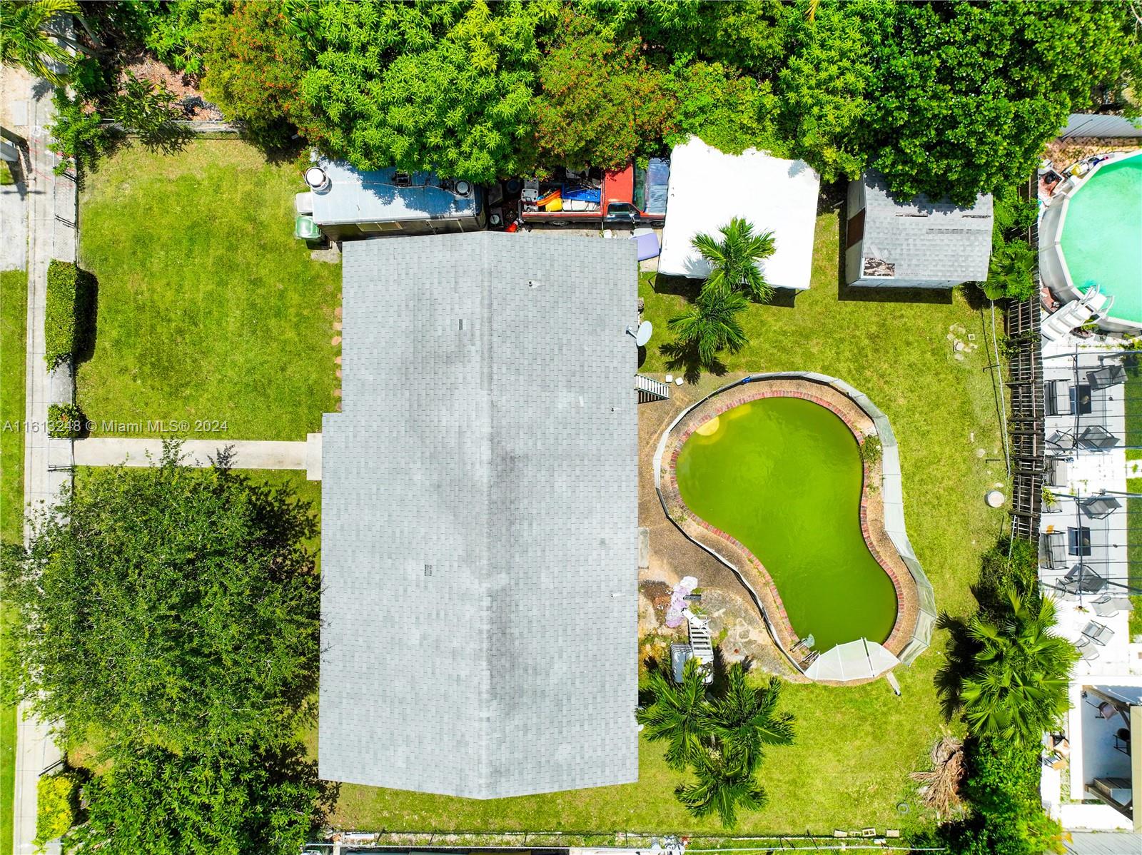 AVOCADO VILLAS - Residential