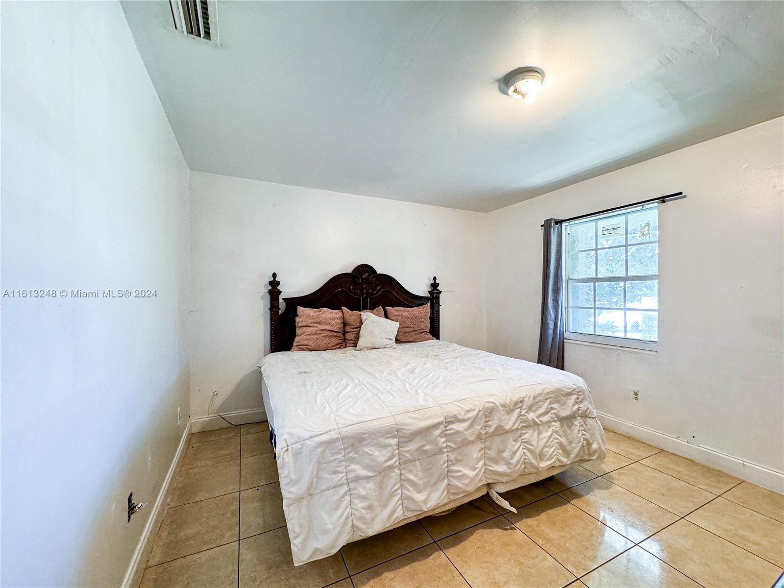 AVOCADO VILLAS - Residential