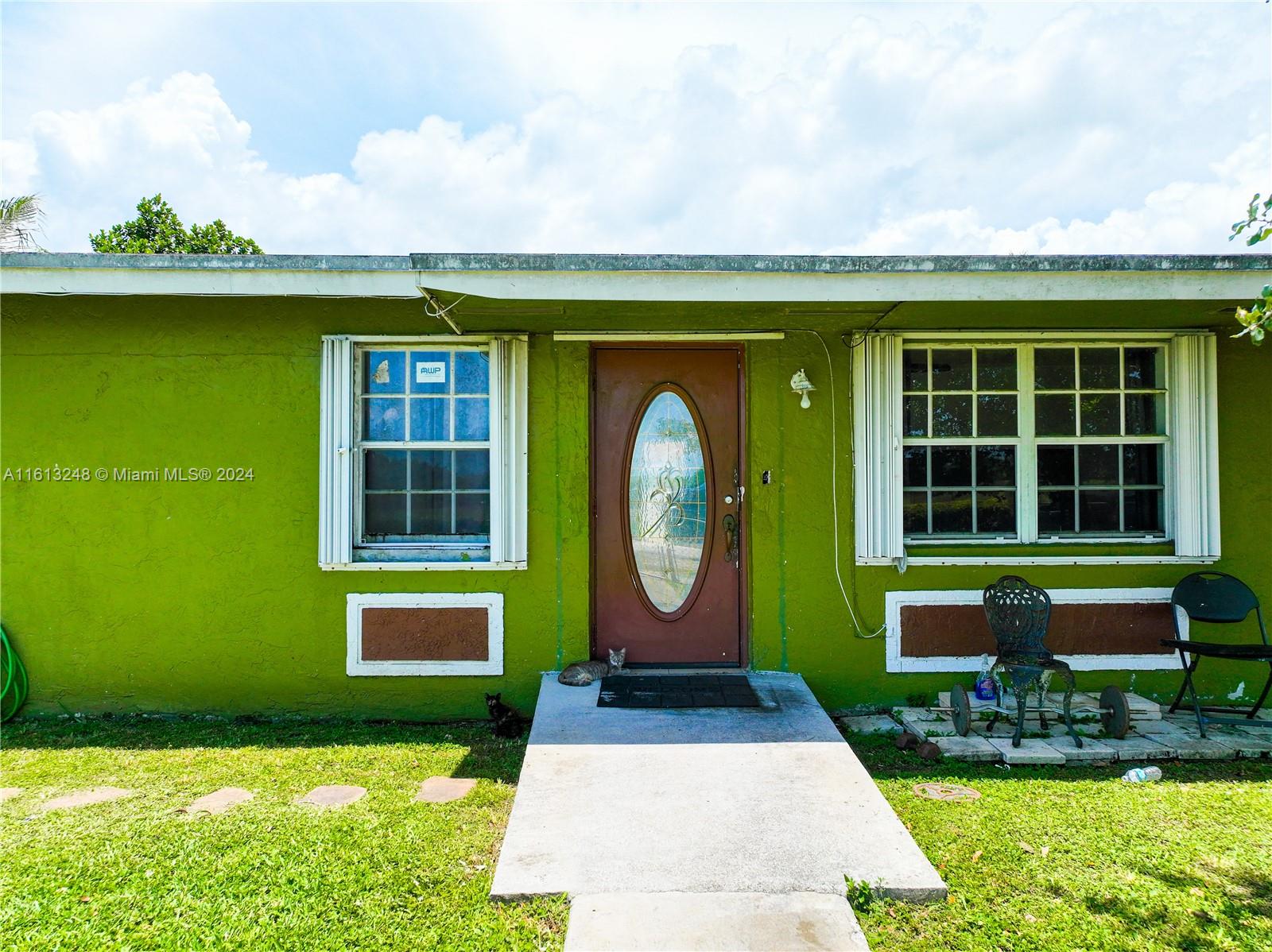 AVOCADO VILLAS - Residential