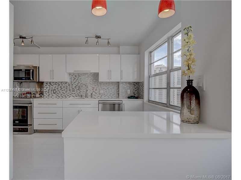 ADMIRALS PORT CONDO-EAST - Residential