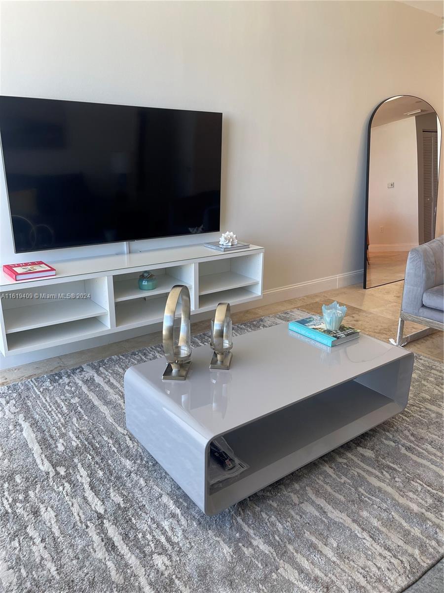 AKOYA CONDO - Residential Lease