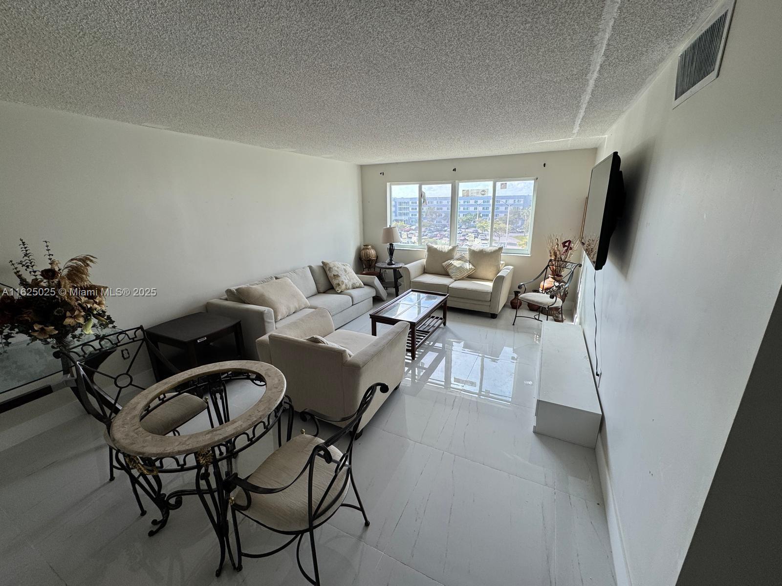 NARANJA LAKES CONDO 5 - Residential