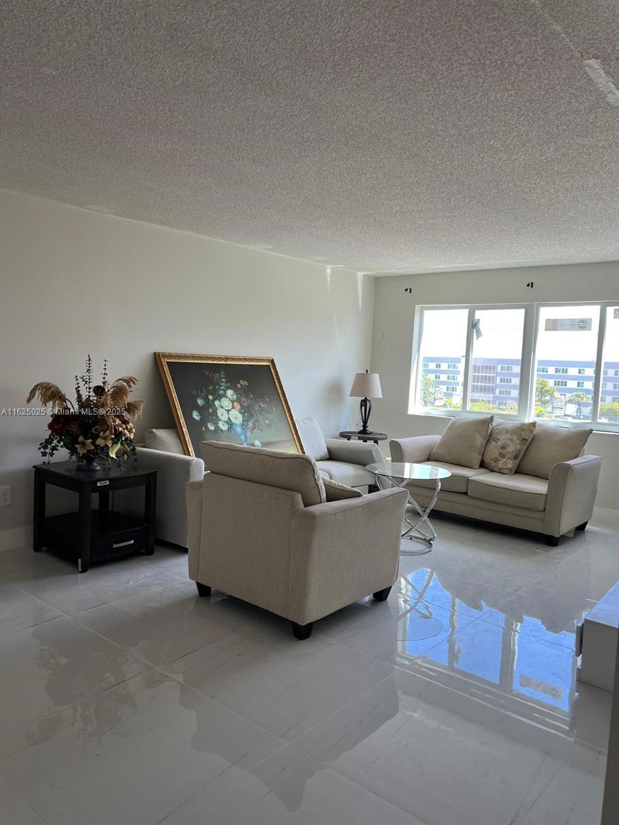 NARANJA LAKES CONDO 5 - Residential