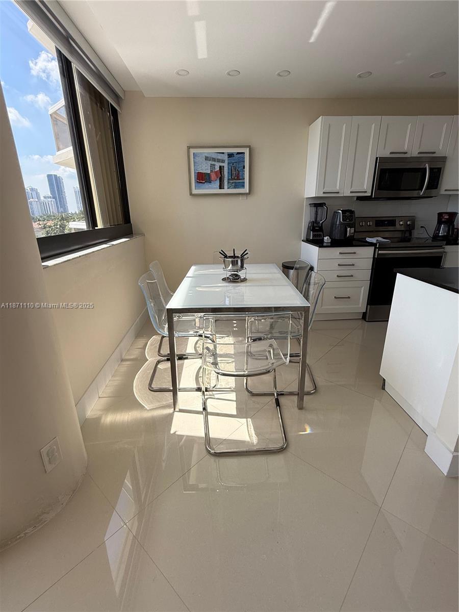 THE LANDMARK CONDO - Residential