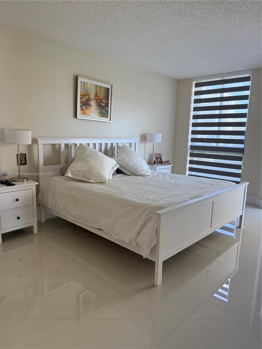 THE LANDMARK CONDO - Residential