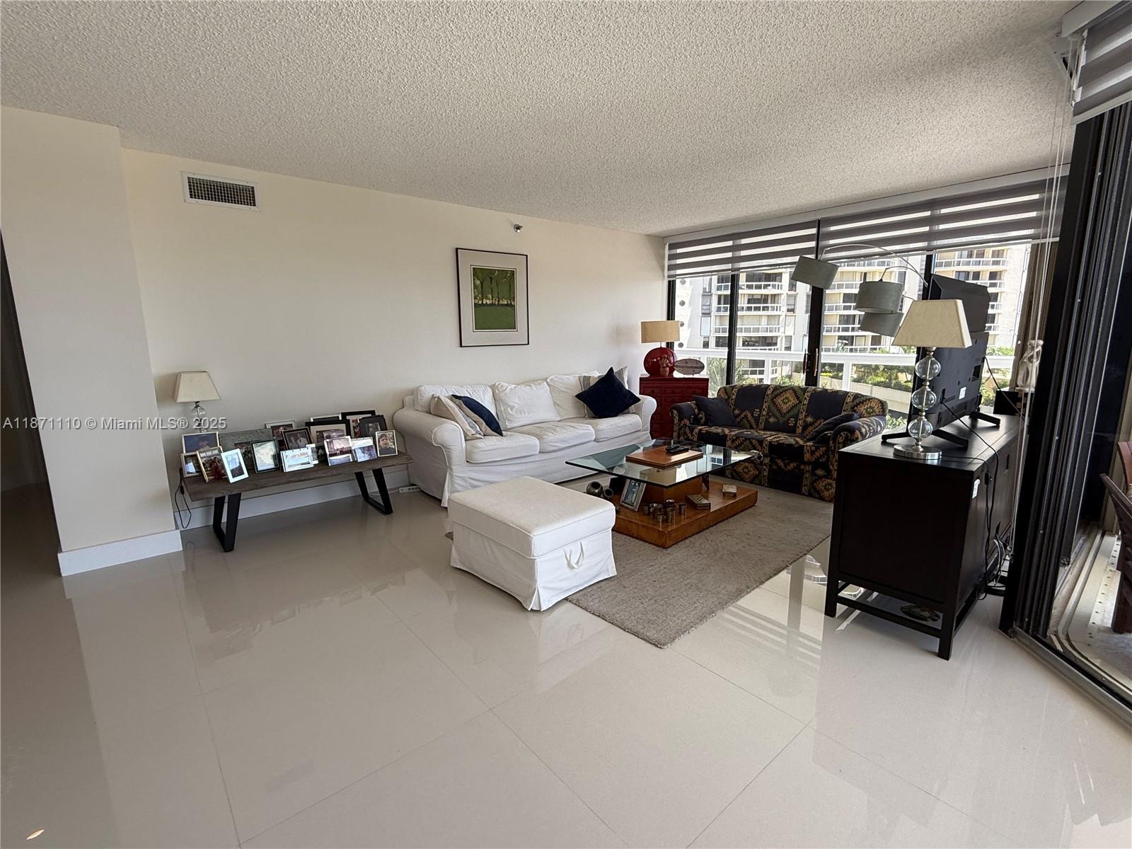 THE LANDMARK CONDO - Residential