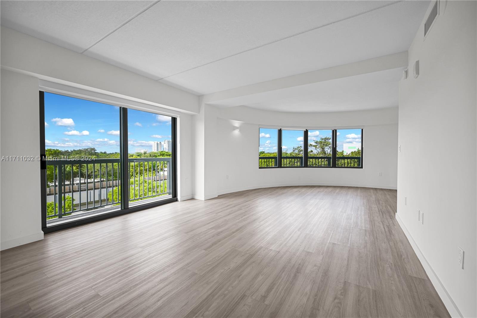 SILVER BLUFF EST SEC C - Residential Lease