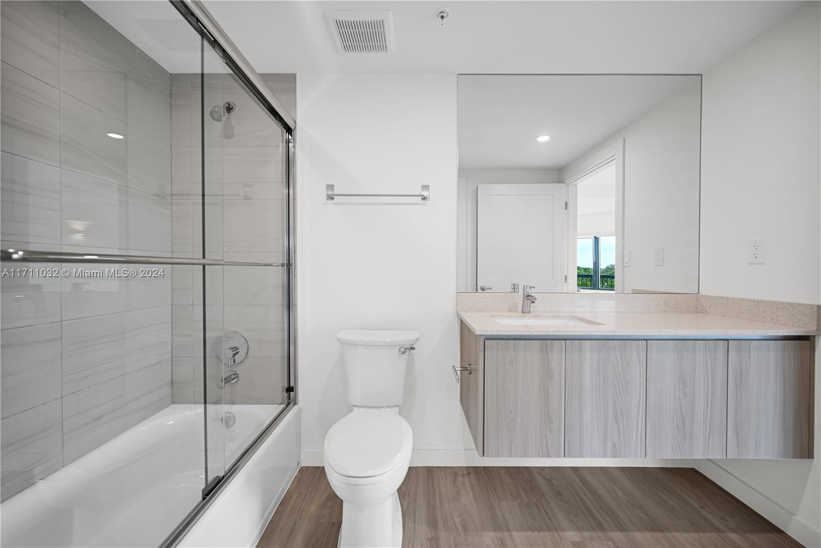 SILVER BLUFF EST SEC C - Residential Lease