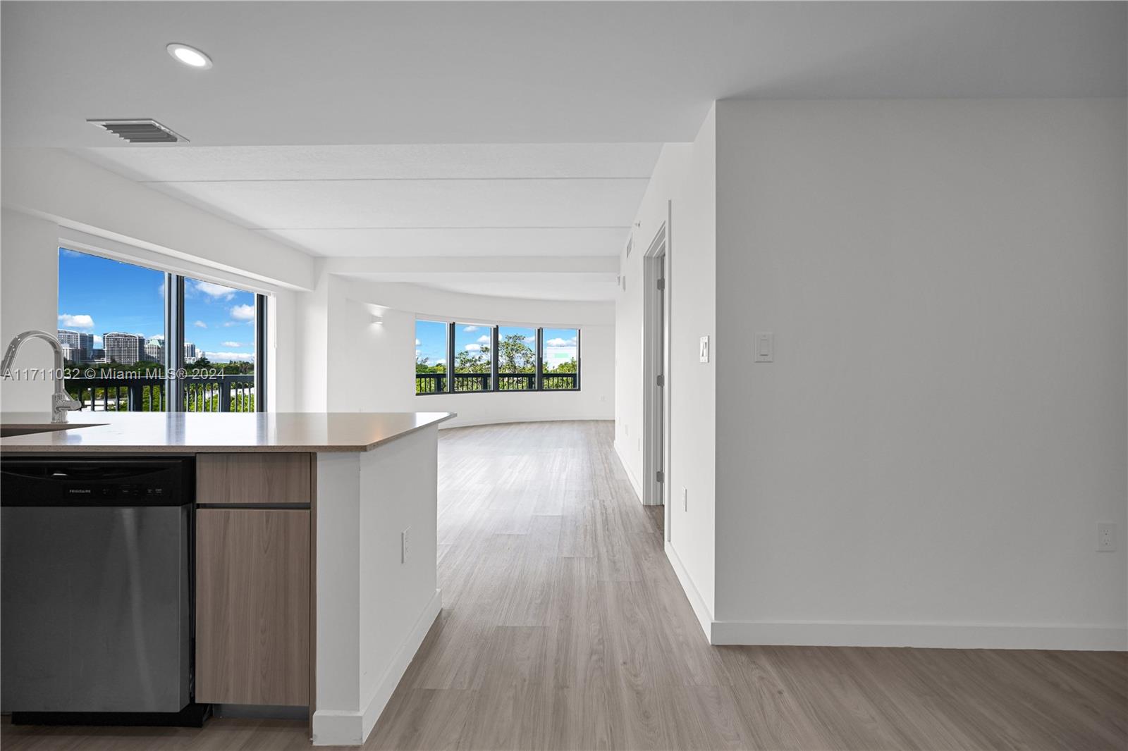 SILVER BLUFF EST SEC C - Residential Lease