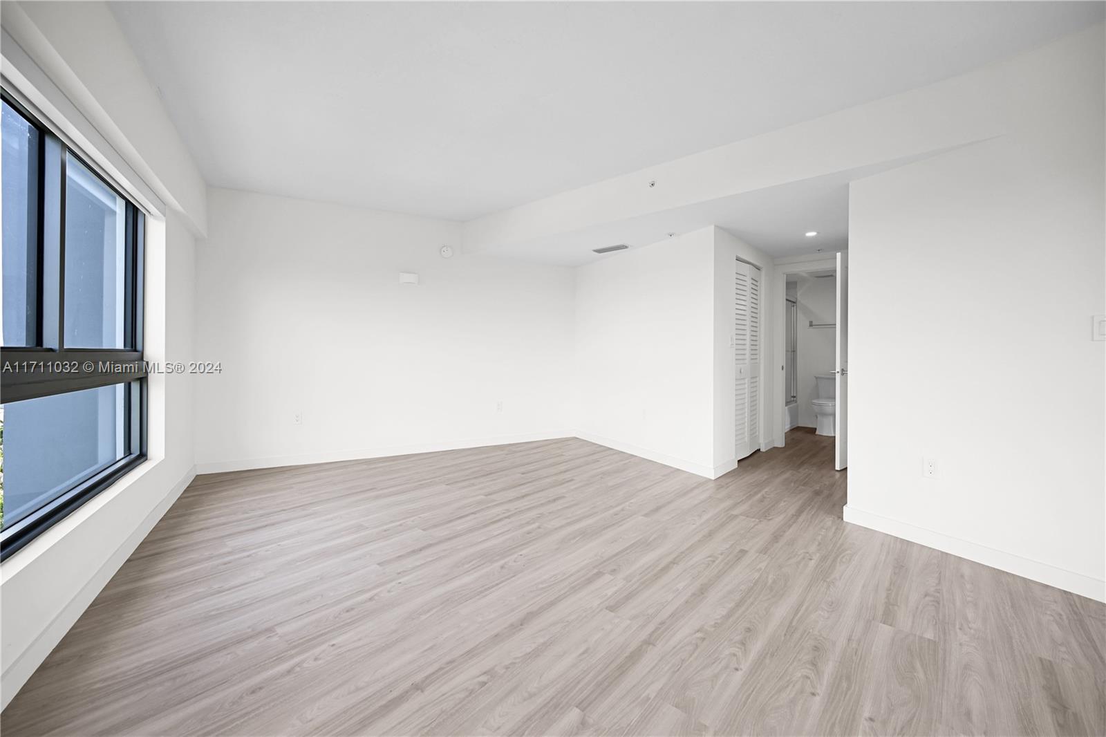 SILVER BLUFF EST SEC C - Residential Lease