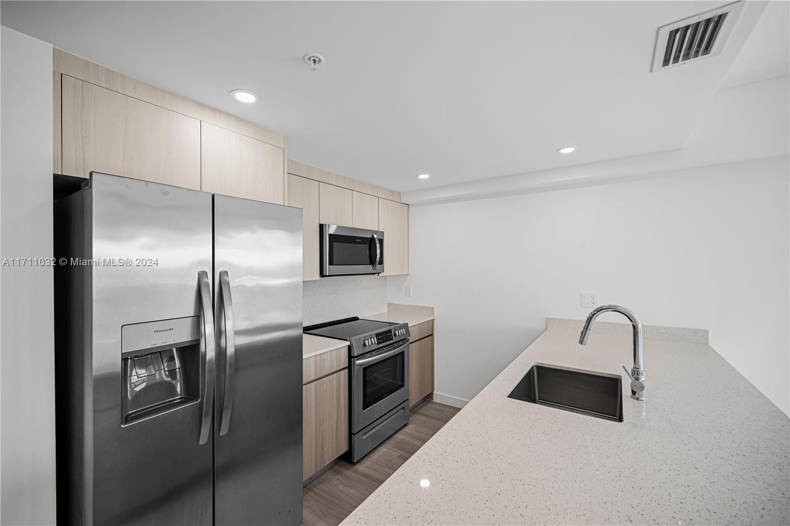 SILVER BLUFF EST SEC C - Residential Lease