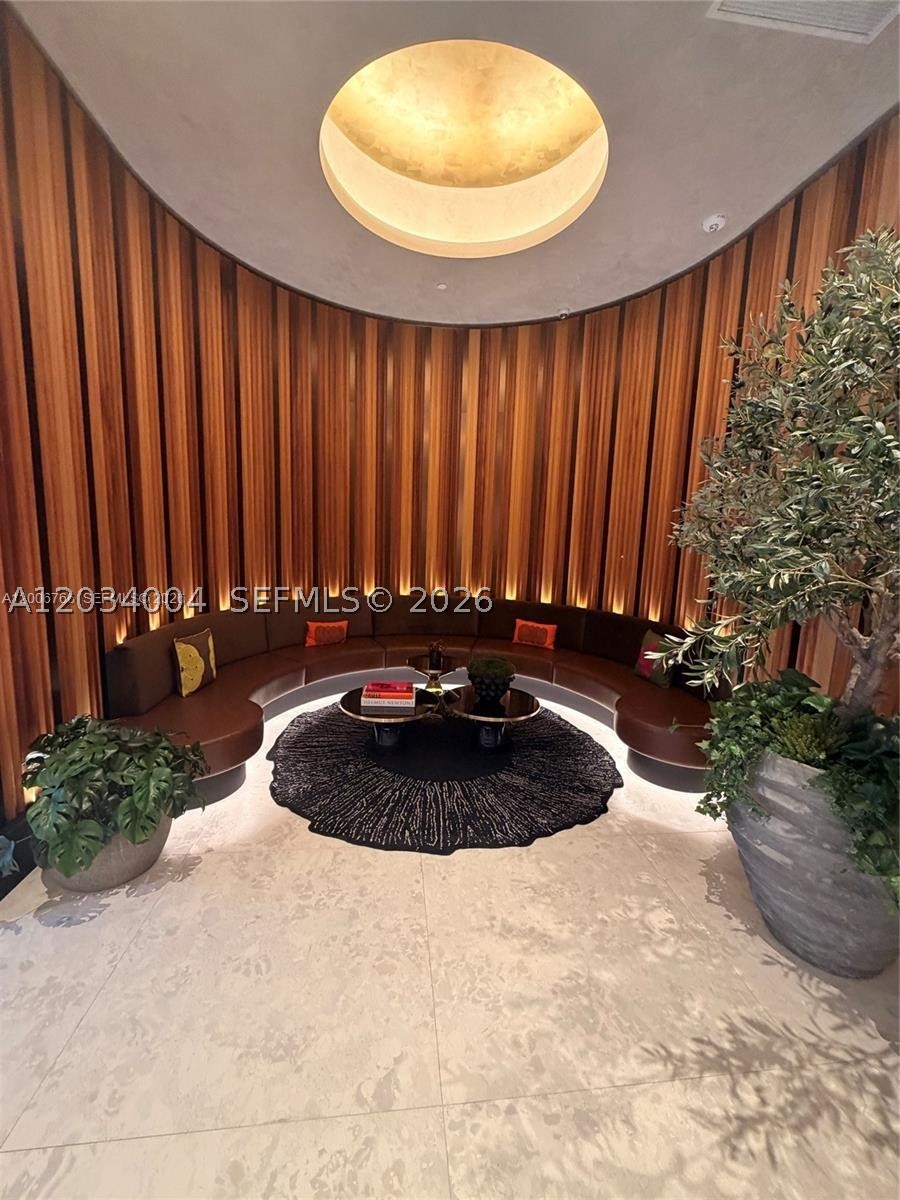 MIAMI NORTH - Residential