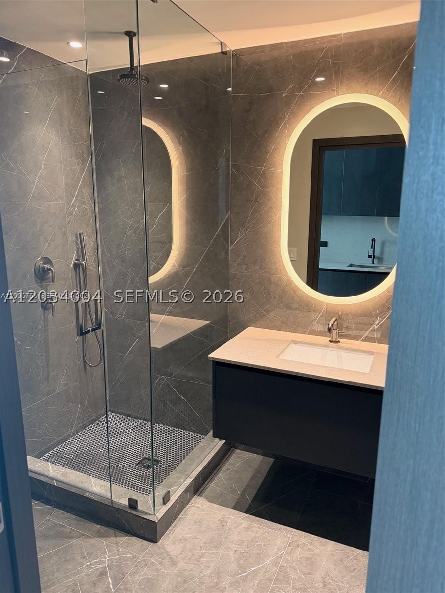 MIAMI NORTH - Residential