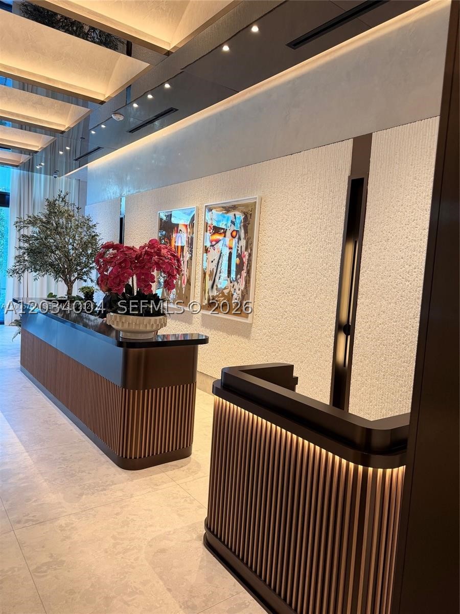 MIAMI NORTH - Residential
