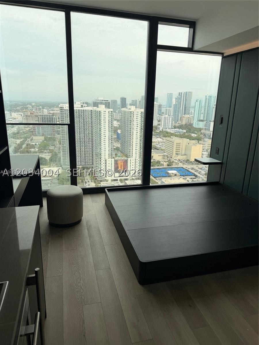 MIAMI NORTH - Residential