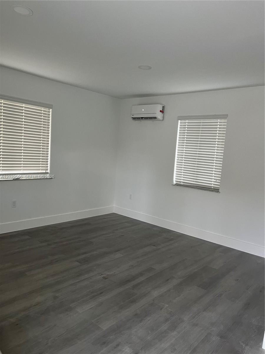 CAROLINA HEIGHTS - Residential Income