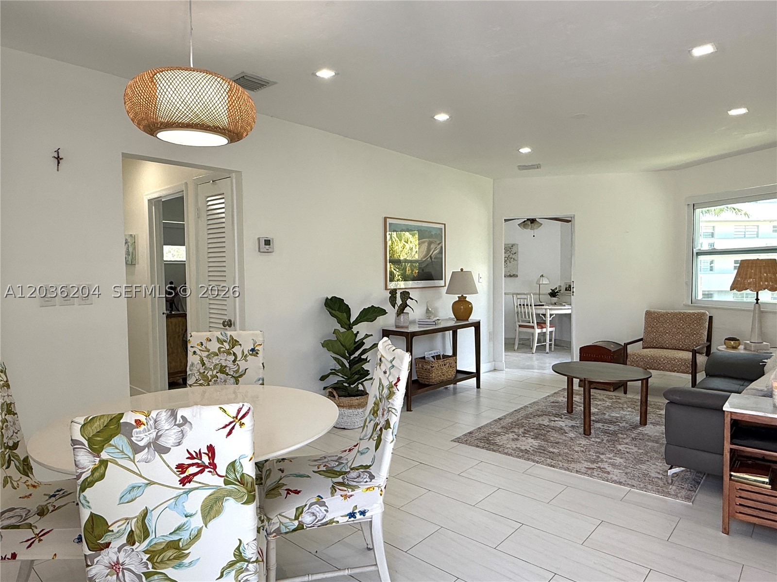 SKY LAKE GARDENS NO 4 CON - Residential