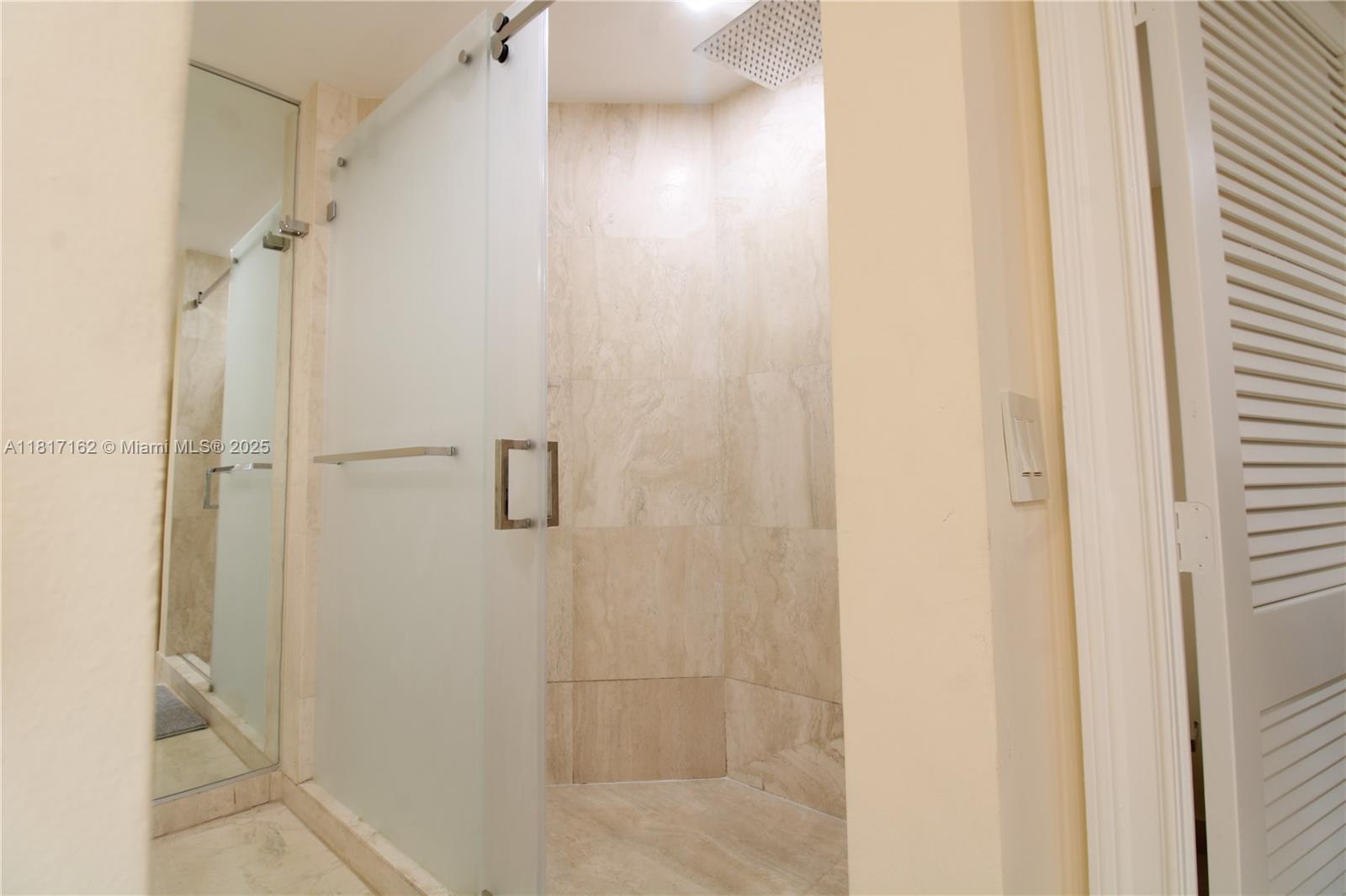 THE EMERALDBAY @ KEY COLON - Residential