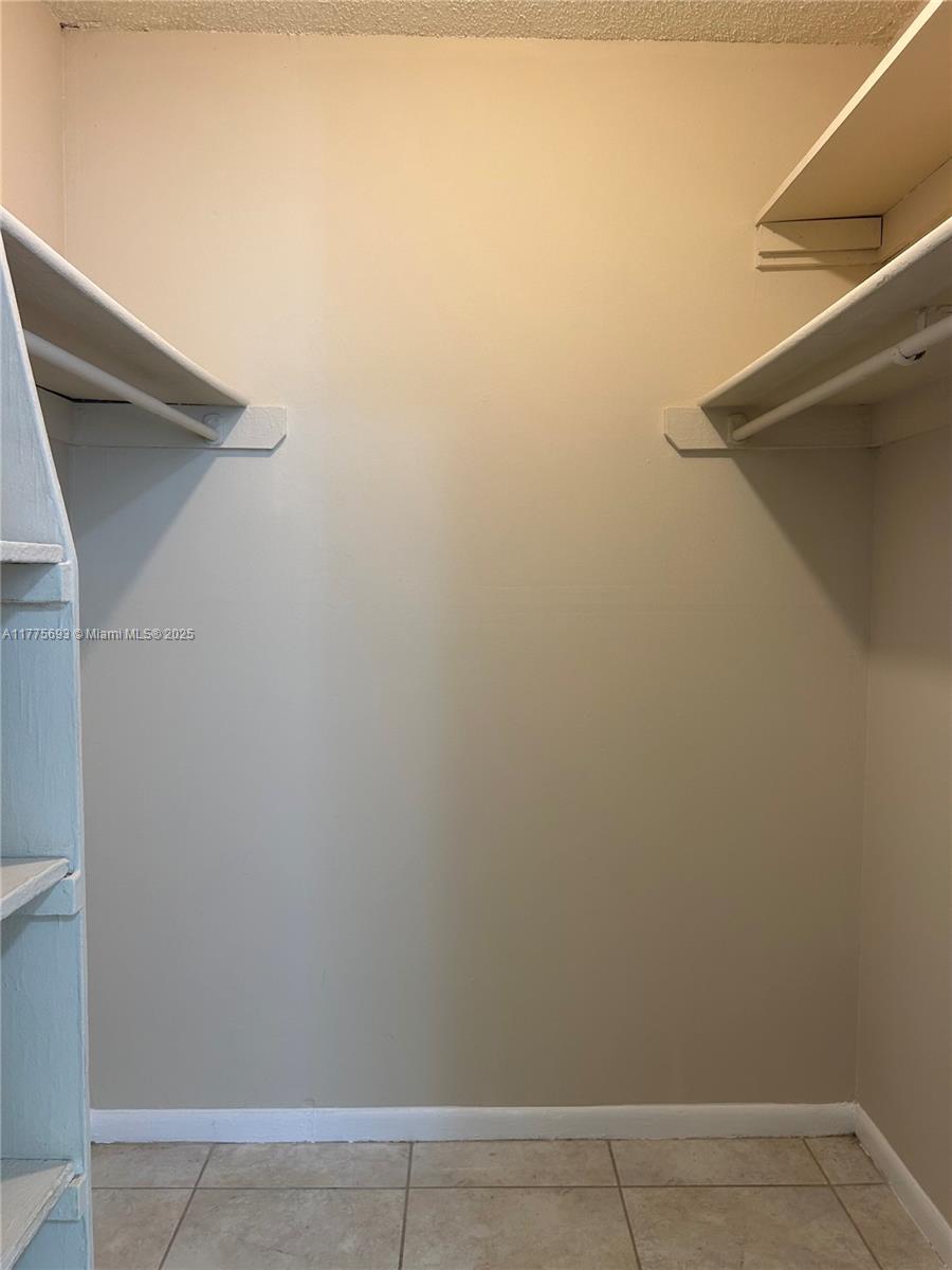 MONTECARLO CONDO - Residential