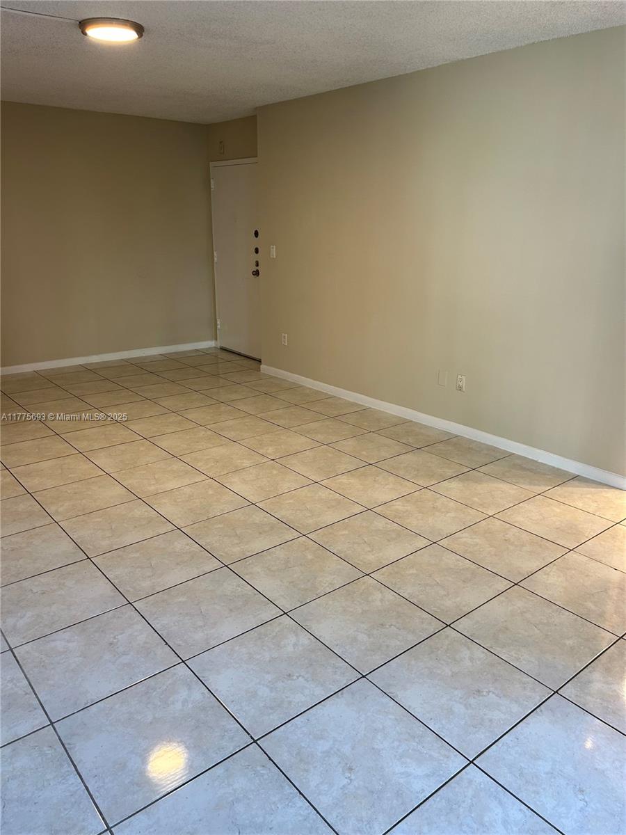 MONTECARLO CONDO - Residential