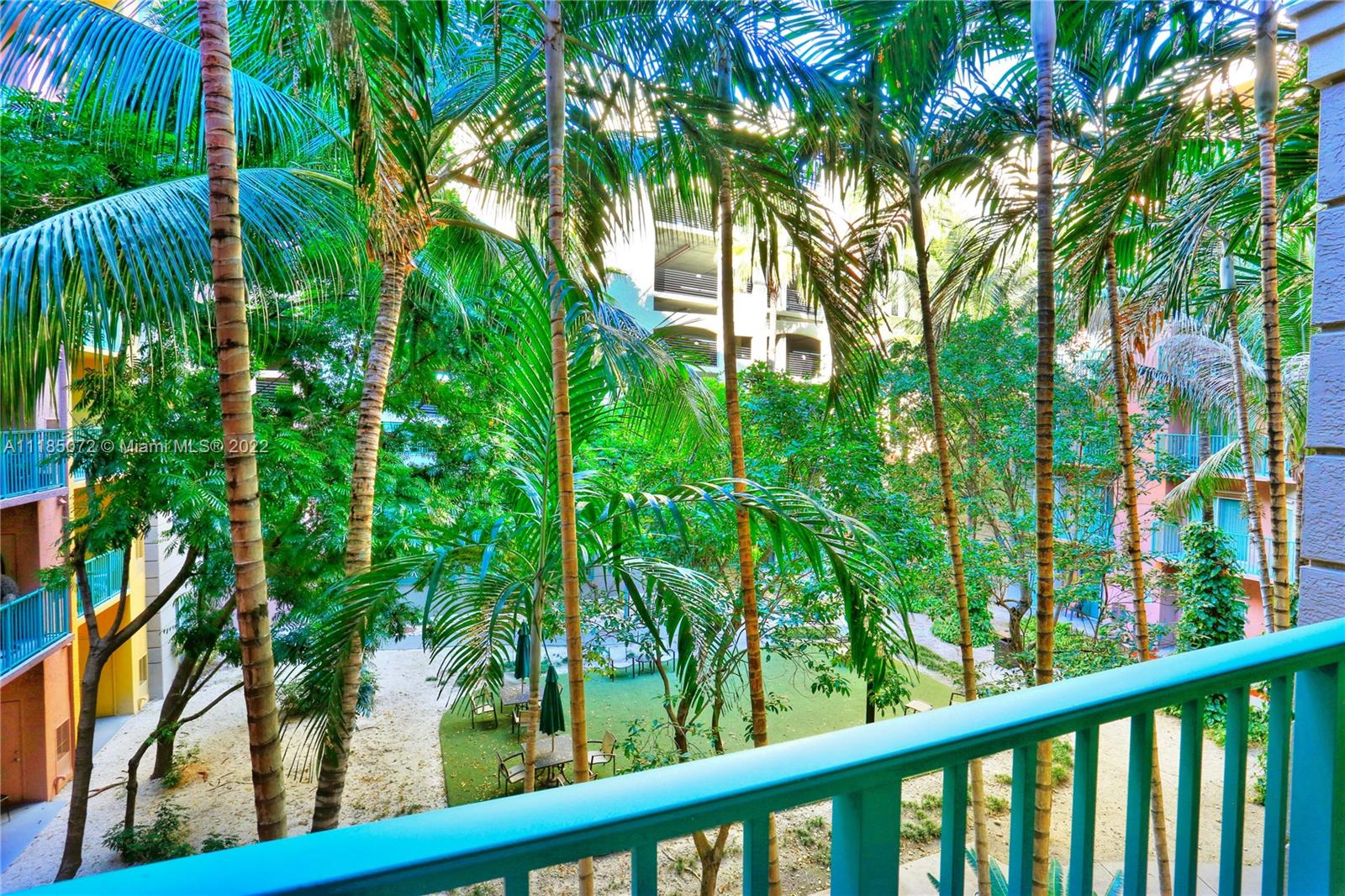 VALENCIA CONDO - Residential