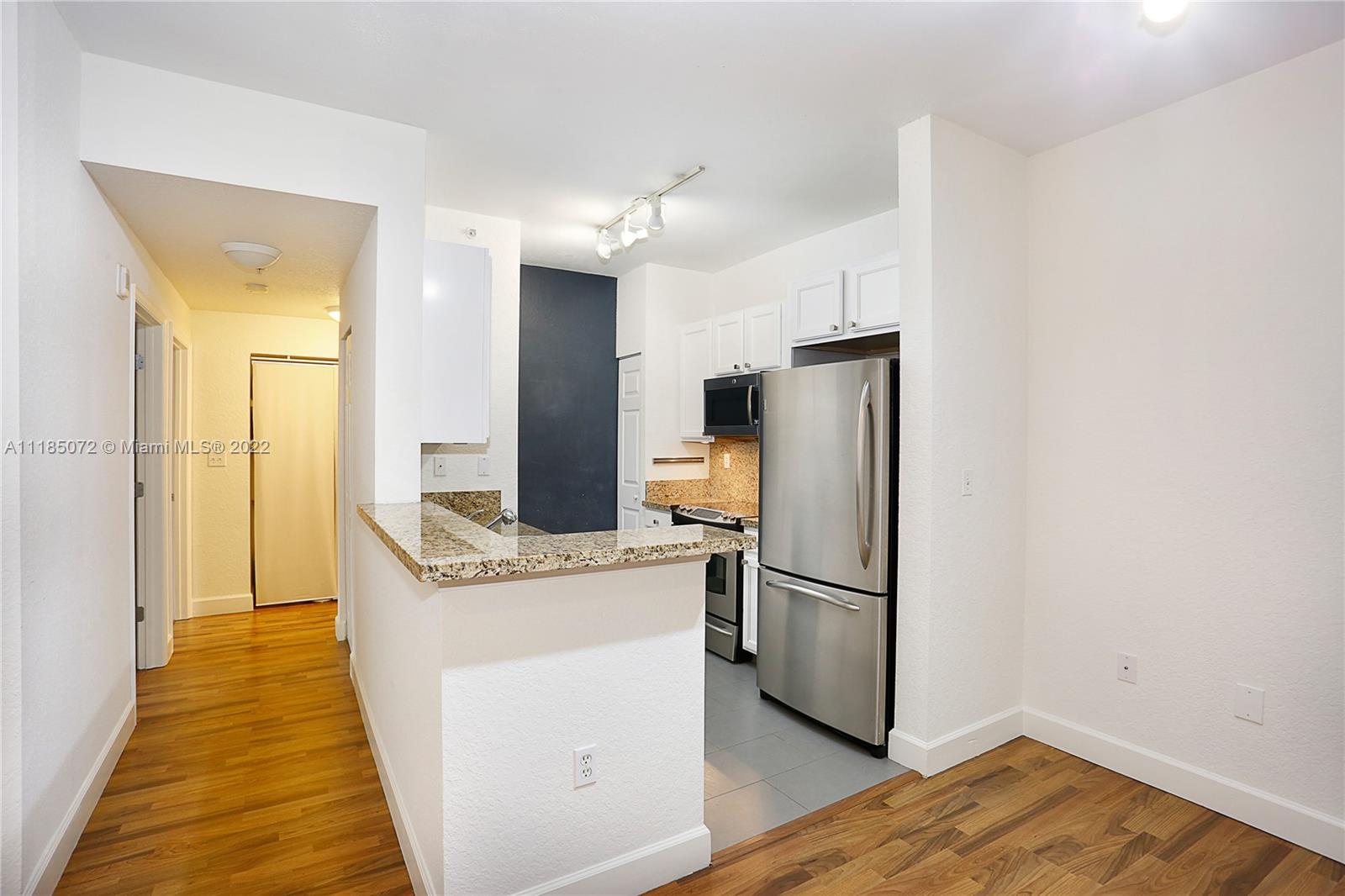 VALENCIA CONDO - Residential