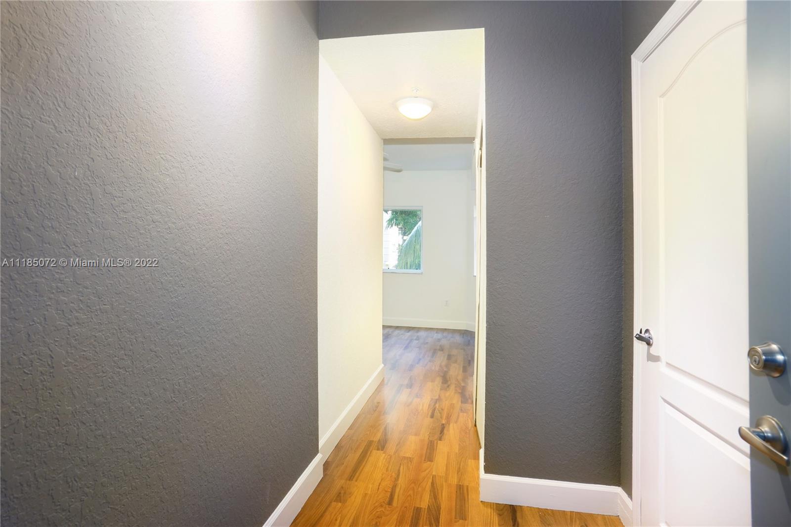 VALENCIA CONDO - Residential