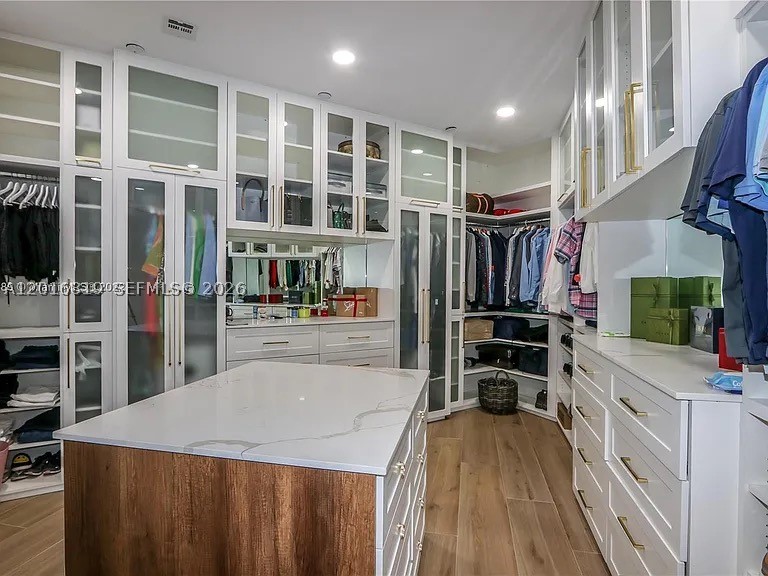 Lake Elizabeth sec 4 - Residential