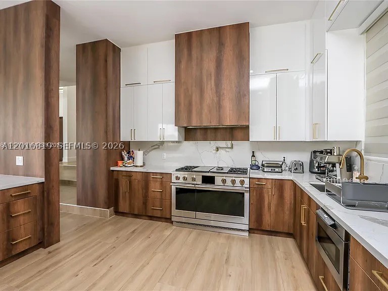 Lake Elizabeth sec 4 - Residential