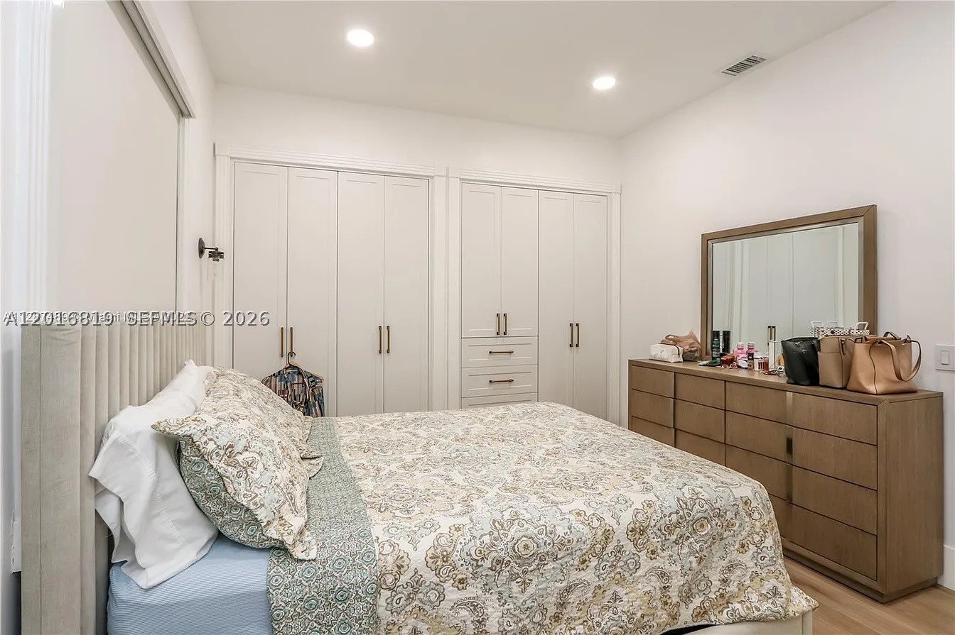 Lake Elizabeth sec 4 - Residential