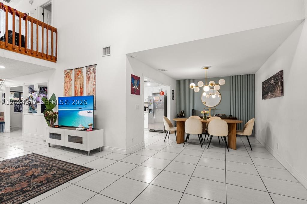 BANYAN LAKES - Residential