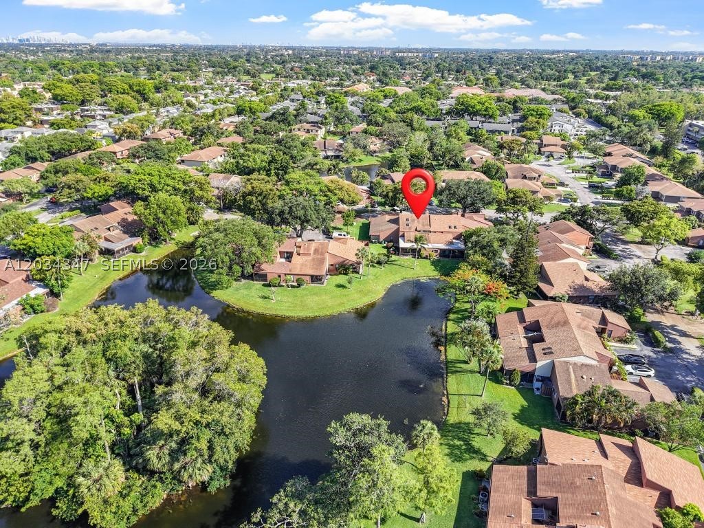 BANYAN LAKES - Residential