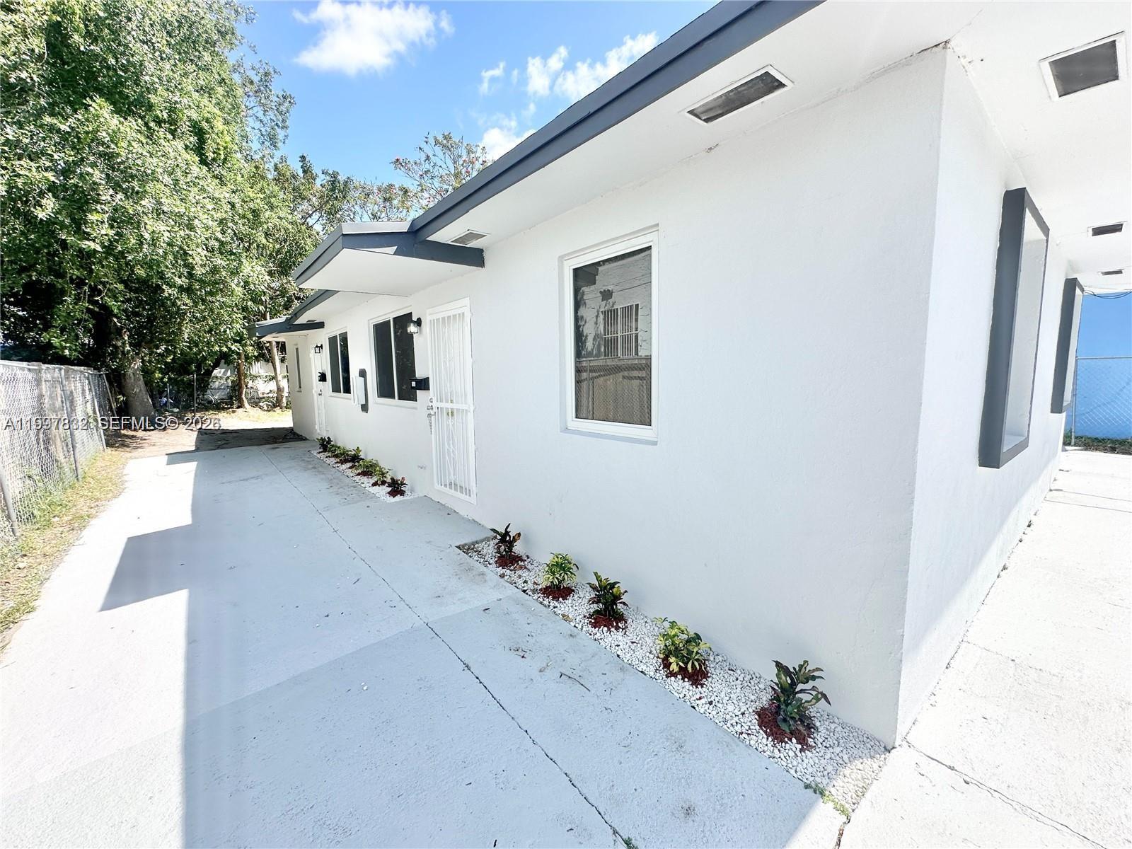 FLORAL PK 1ST AMD - Residential Lease