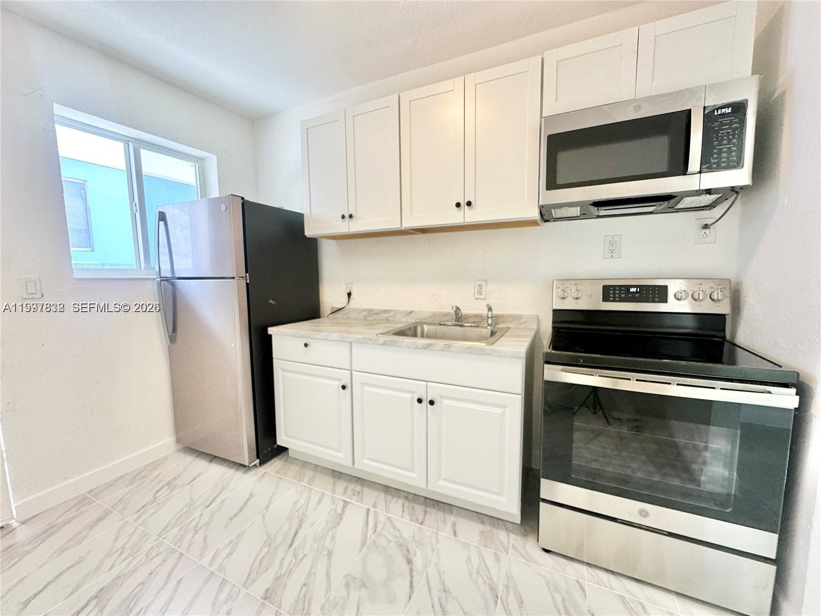 FLORAL PK 1ST AMD - Residential Lease