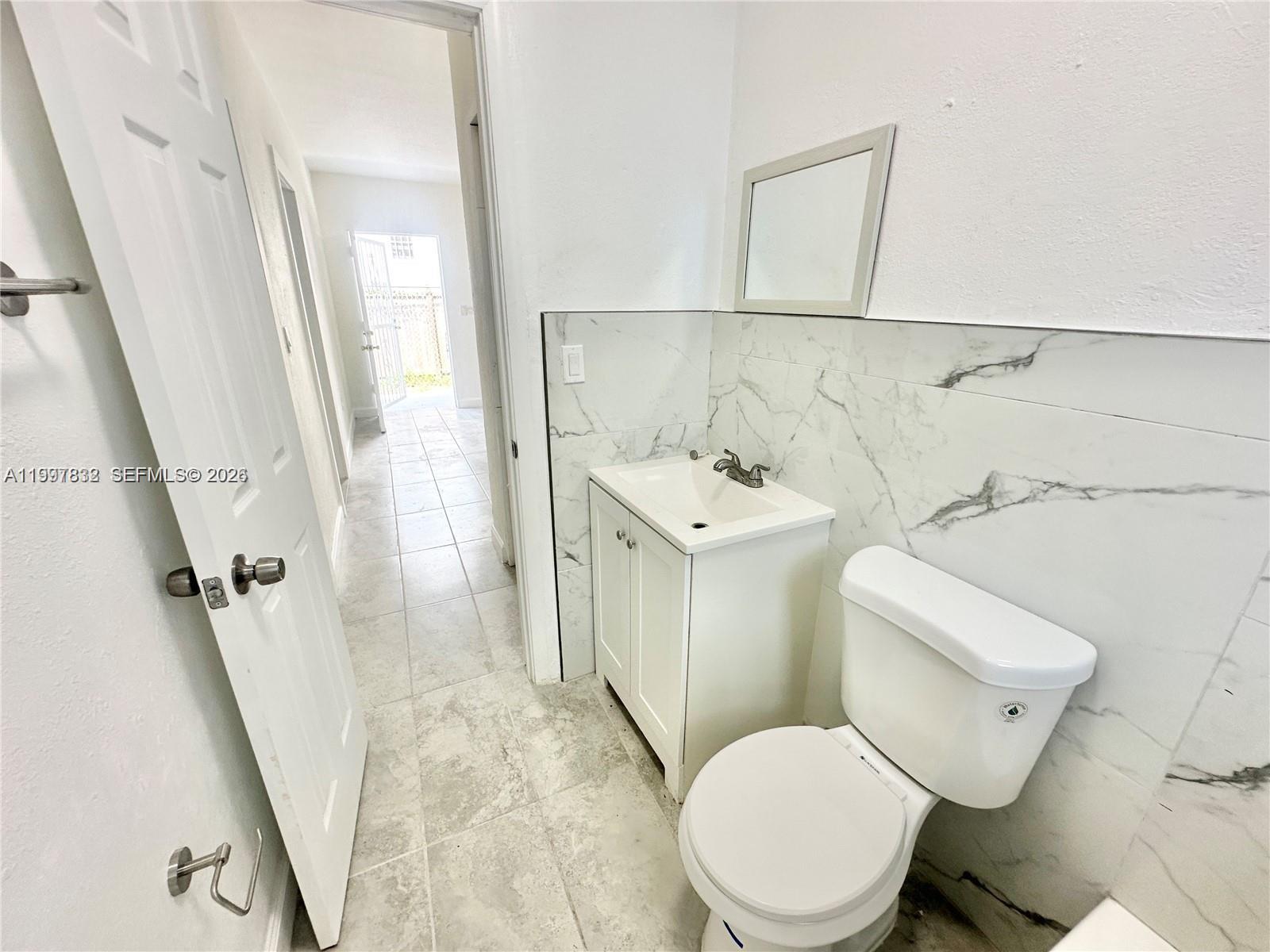 FLORAL PK 1ST AMD - Residential Lease