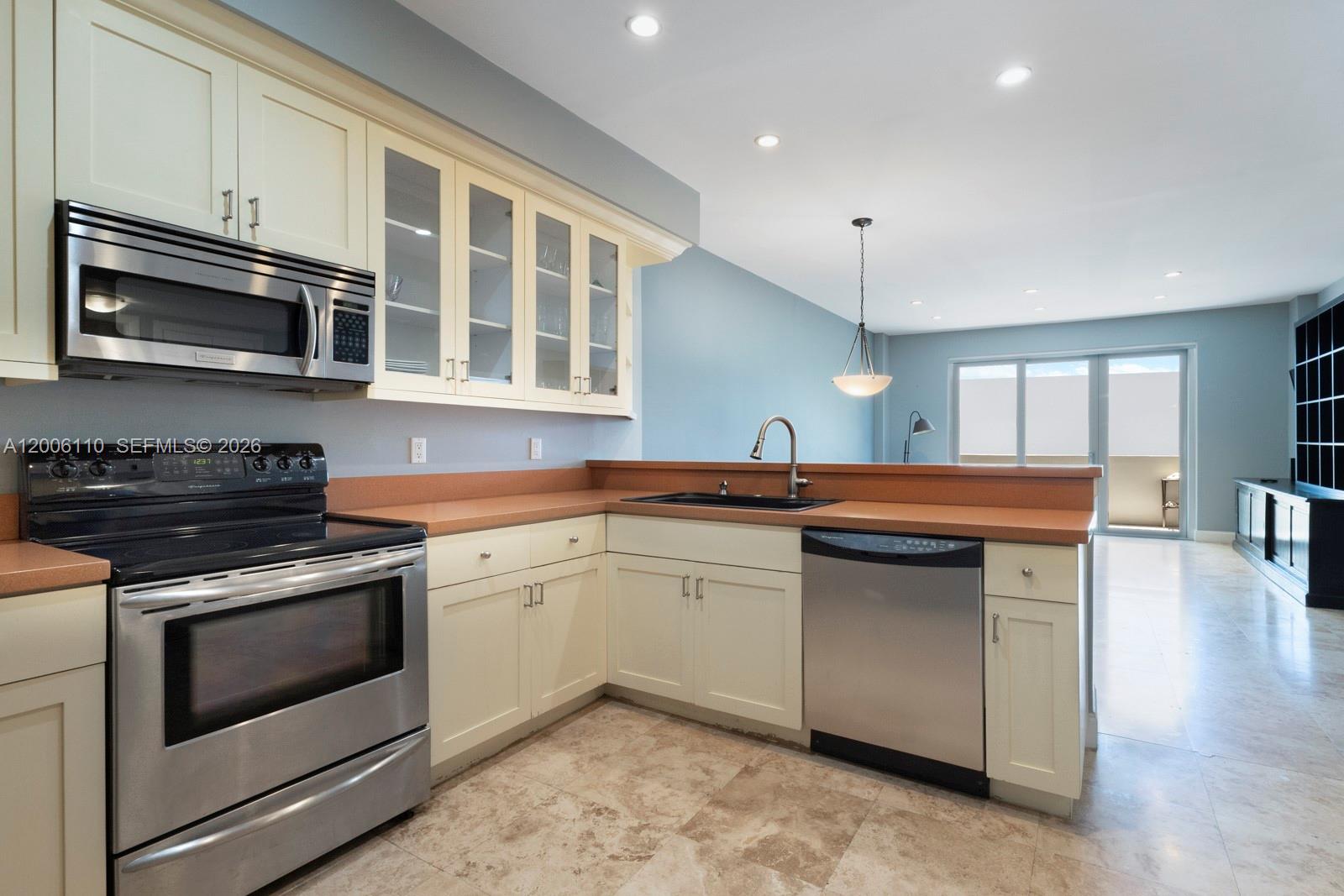 ISLAND TERRACE CONDO - Residential