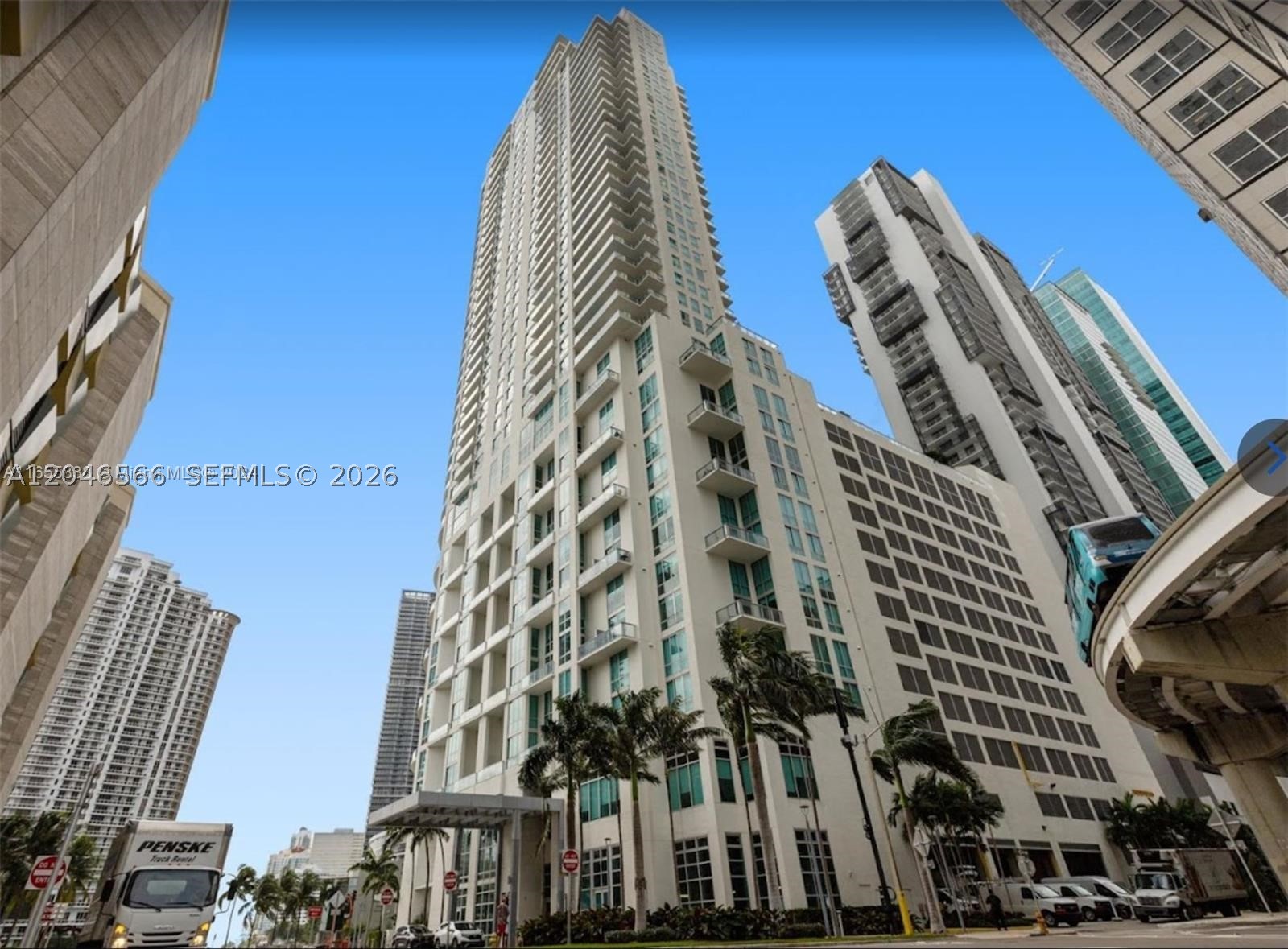 MET 1 CONDO - Residential